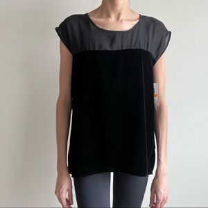 PATTERSON J. KINCAID TUNIC BLOUSE 
size: s | length-23” chest-16.5”